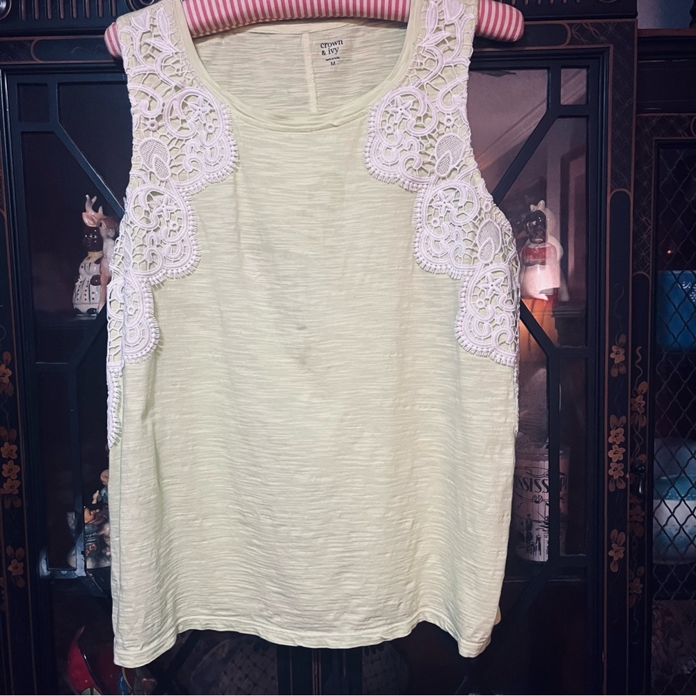 Crown. & Ivy Neon Line Green Sleeveless Top With White Lace Trim Slub Cotton MED